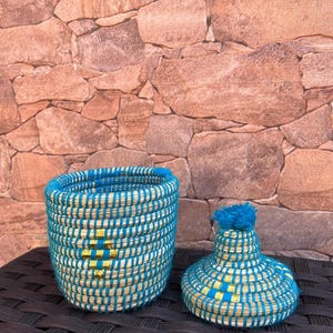 Hand Woven Berber Basket: Moroccan Straw Wool Storage Pot (15x16x25cm)