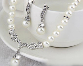 Conjunto de collar nupcial de perlas Collar y pendientes de plata - Joyería de boda / Joyería nupcial