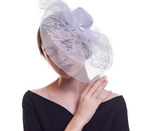 Chapeau bibi de mariage gris clair avec détail résille - Bibis - Mariages - Vêtements événementiels