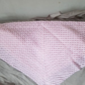 Manta de ganchillo rosa pálido para bebés
