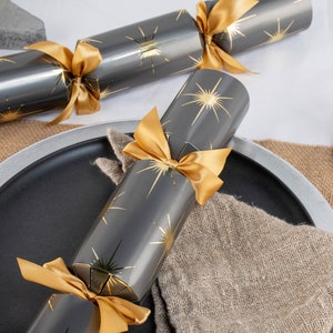 Christmas Crackers - Christmas Bonbons, Christmas Star, Ultra High Quality, Handmade, Box of 8