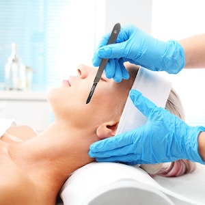 Dermaplaning No 10R Kit - 10 / 30 / 50 / 100 X Swann Morton Sterile Stainless Blades + Handle