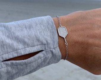 Pickleball Bracelet, 18K Gold Plated Pickleball Paddle Jewelry for Women, Dainty Stackable Adjustable Chain Gold Bracelets, Pickleball Gift
