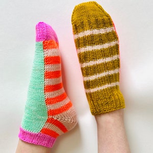 Halfsies Socks Light Knitting Pattern image 8