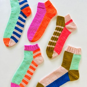 Halfsies Socks Light Knitting Pattern image 2