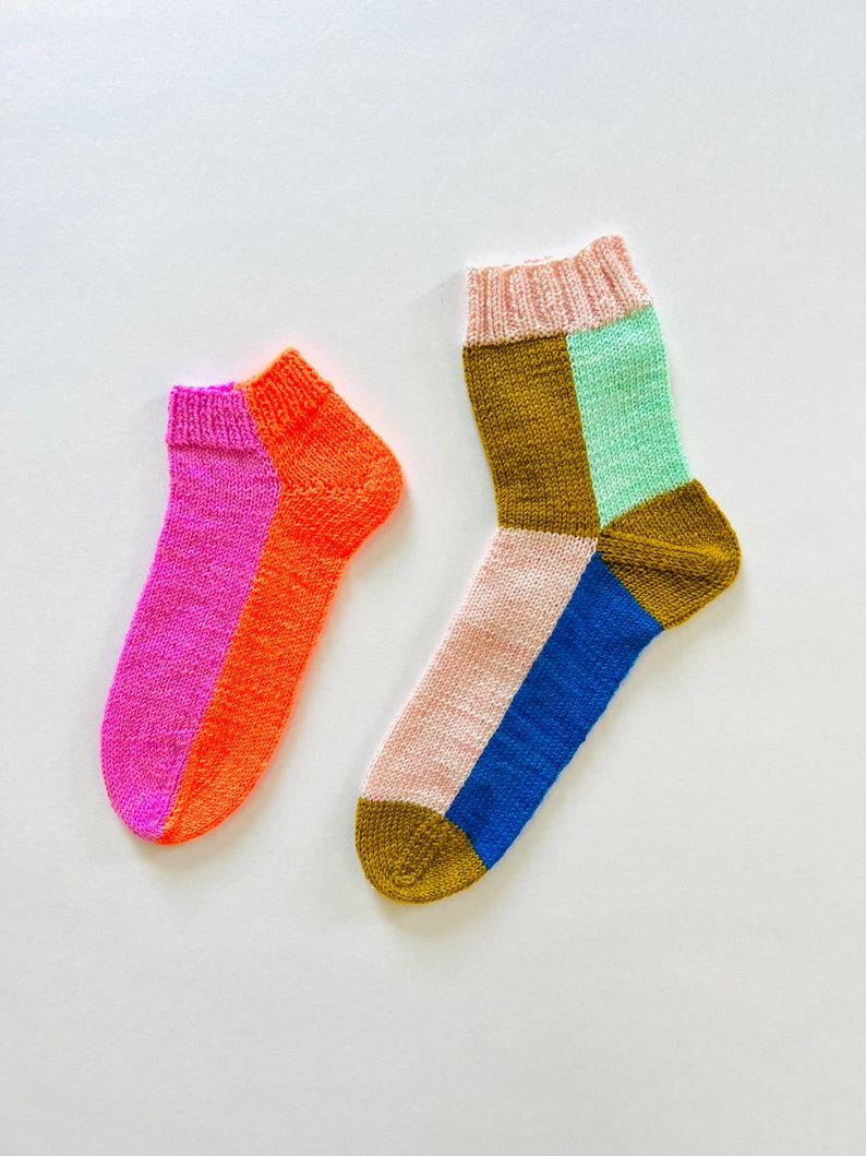 Halfsies Socks Light Knitting Pattern image 4