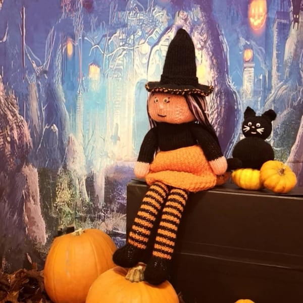 Knitting Pattern - Priscilla the Pumpkin Witch and Pudding the Cat.  Halloween Rag Doll.  Skills: Intermediate level