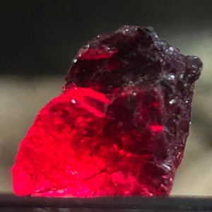 Rare Garnet Rough, Natural Garnet Rough, Hight Quality Garnet Rough, Red Garnet Raw Rough, Garnet Rough Rock, Rough For Jewelery..