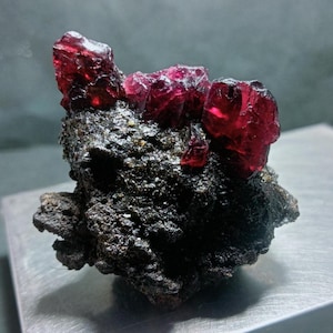 Big Garnet Raw Stone, Natural Garnet Rough,Hight Quality Garnet Rough, Red Garnet Raw Rough, Pink Garnet Raw.