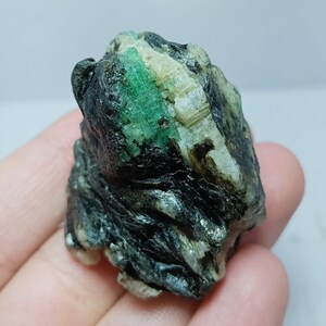 Natural Emerald Rough Stone, Natural Colombian Emerald Rough Stone, Raw Emerald, Rare, Top Quality Rough, Emerald Rough.
