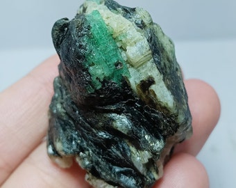 Natural Emerald Rough Stone, Natural Colombian Emerald Rough Stone, Raw Emerald, Rare, Top Quality Rough, Emerald Rough.