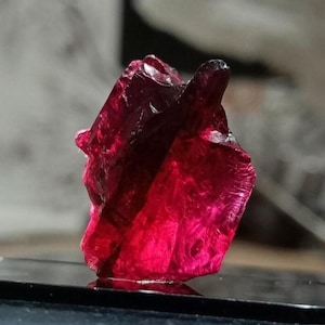 Big Garnet Rough, Natural Garnet Rough, Hight Quality Garnet Rough, Red Garnet Raw Rough, Garnet Rough Stick, Rough For Jewelry,Size 21x18mm