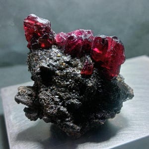 Big Garnet Raw Stone, Natural Garnet Rough,Hight Quality Garnet Rough, Red Garnet Raw Rough, Pink Garnet Raw.