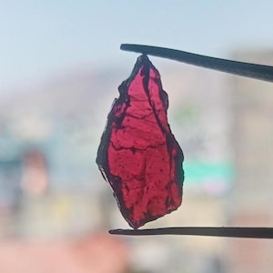 Garnet Raw Stone, Natural Garnet Rough, Size 17mm, Hight Quality Garnet Rough, Red Garnet Raw Rough, Pink Garnet Raw.