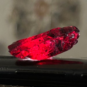 Garnet Rough Stick, Natural Garnet Rough, Hight Quality Garnet Rough, Red Garnet Raw Rough, Garnet Rough Rock, Rough For Jewelery, 15x27mm.