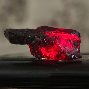 Rare Garnet Rough, Natural Garnet Rough, Hight Quality Garnet Rough, Red Garnet Raw Rough, Garnet Rough Rock, Rough For Jewelery..