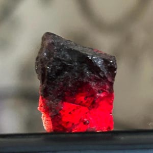 Garnet Rough, Natural Garnet Rough, Hight Quality Garnet Rough, Red Garnet Raw Rough, Garnet Rough Raw, Rough For Jewellery, Size 15x20mm.