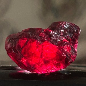 Red Garnet Rough, Natural Garnet Rough, Hight Quality Garnet Rough, Garnet Rough, Size 14x23mm Rough For Jewelry, Garnet Rough For Pendant.