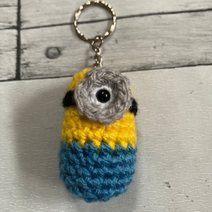 PATTERN *digital version* - Minion Keyring - PDF Crochet Pattern
