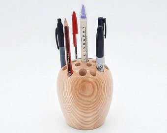 Hand-turned wooden pencil/pen pot in Ash