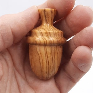 Acorn light pull hand-turned in Olive wood image 4