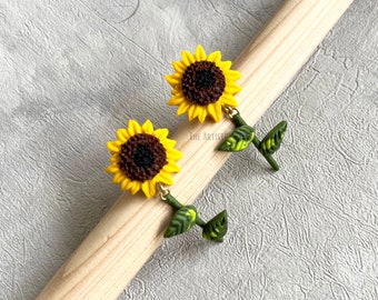 Artisanal Sunflower Earrings, Size: 1.75”, Nature inspired floral, quirky, Polymer Clay, Anti Tarnish, Handmade,Statement Art Jewellery