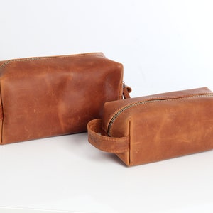 Gepersonaliseerde heren lederen toilettas, bruidsjonkers geschenken, kerstcadeau voor hem, reistoilettas, lederen accessoire, Dopp Kit