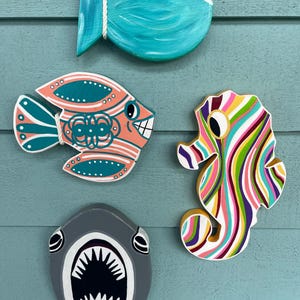 Fish Art, Painted Wooden Fish, Painted Fish, Beach Decor, Coastal Housewarming, Coastal Decor, Beach Fish Art - Maru