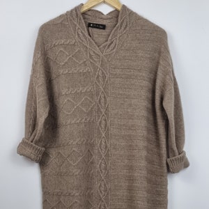 Kaschmirkleid//Kaschmirpullover aus 100% Kaschmirwolle//Kaschmirkleid Freesize// weich warm elegant //aus ungefärbter Wolle//nachhaltig imagem 1