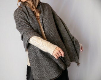 Scarf made of 100% yak wool//Wool throw//Extremely warm and elegant//Sustainable