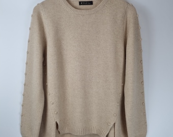 Cashmere sweater for women made from 100% cashmere wool // soft, warm, elegant // made from undyed wool // sustainable // high quality