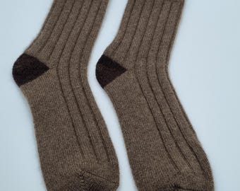 Value packs of extremely warm wool socks with thick soles made from 100% yak wool, heat-retaining and breathable. Sizes can be combined.