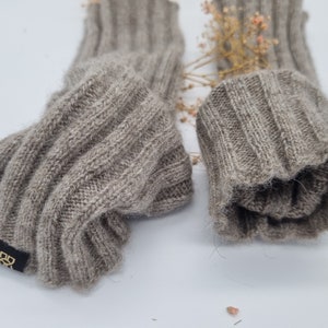 Arm warmers made of 100% yak wool / in gray or brown / unisex / stylish / perfect for cold winter days / skin-friendly image 6