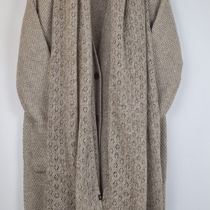 Schal aus 100% Schafwolle in Grau und Beige //ca. 200x70 cm und etwas größer// aus nachwachsendem Rohstoff// XXL Schal Bild 3