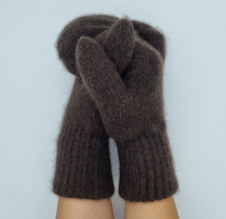 Mittens/gloves made from 100% yak wool/stylish/heat retaining/breathable/made from renewable resources/skin-friendly/unisex/brown image 3