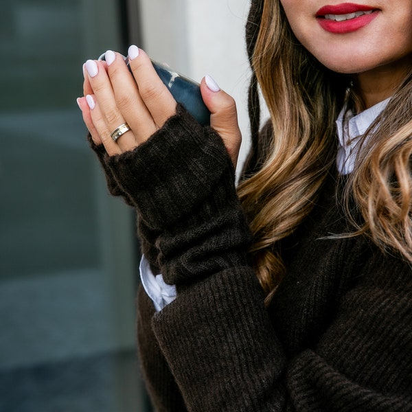 Manchettes en 100 % laine de yak / en gris ou marron / unisexe / élégant / parfait pour les froides journées d'hiver / doux pour la peau