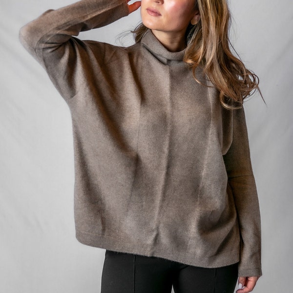 Cashmere sweater made from 100% cashmere wool//oversize//soft warm elegant//made from undyed wool//sustainable