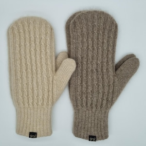 Mittens/gloves made of 100% cashmere wool/ heat-retaining/ breathable/ made from renewable raw materials/ skin-friendly