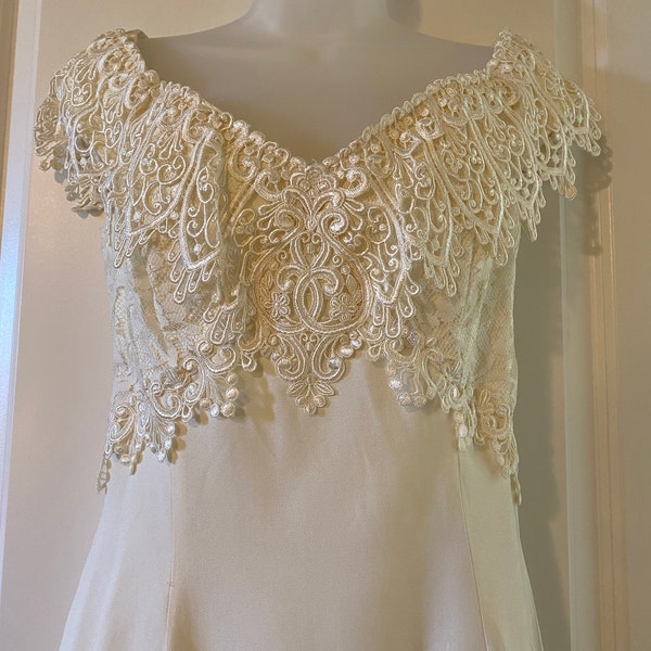 Floral Lace Dress - Off White