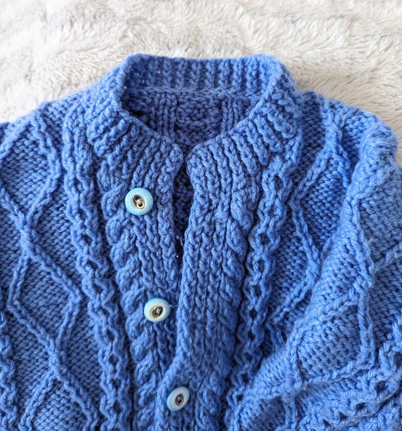 Gilet pour enfant bleu, à boutons image 2