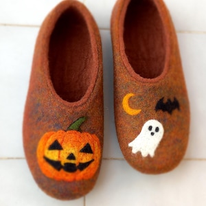 Felted Wool Halloween Slippers: Handmade Warm Women&#39;s Shoes