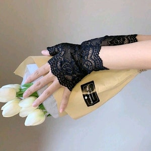 Black short fingerless gloves Cosplay accessory christmas party gloves ladies gloves goth Fairycore Floral wedding 154