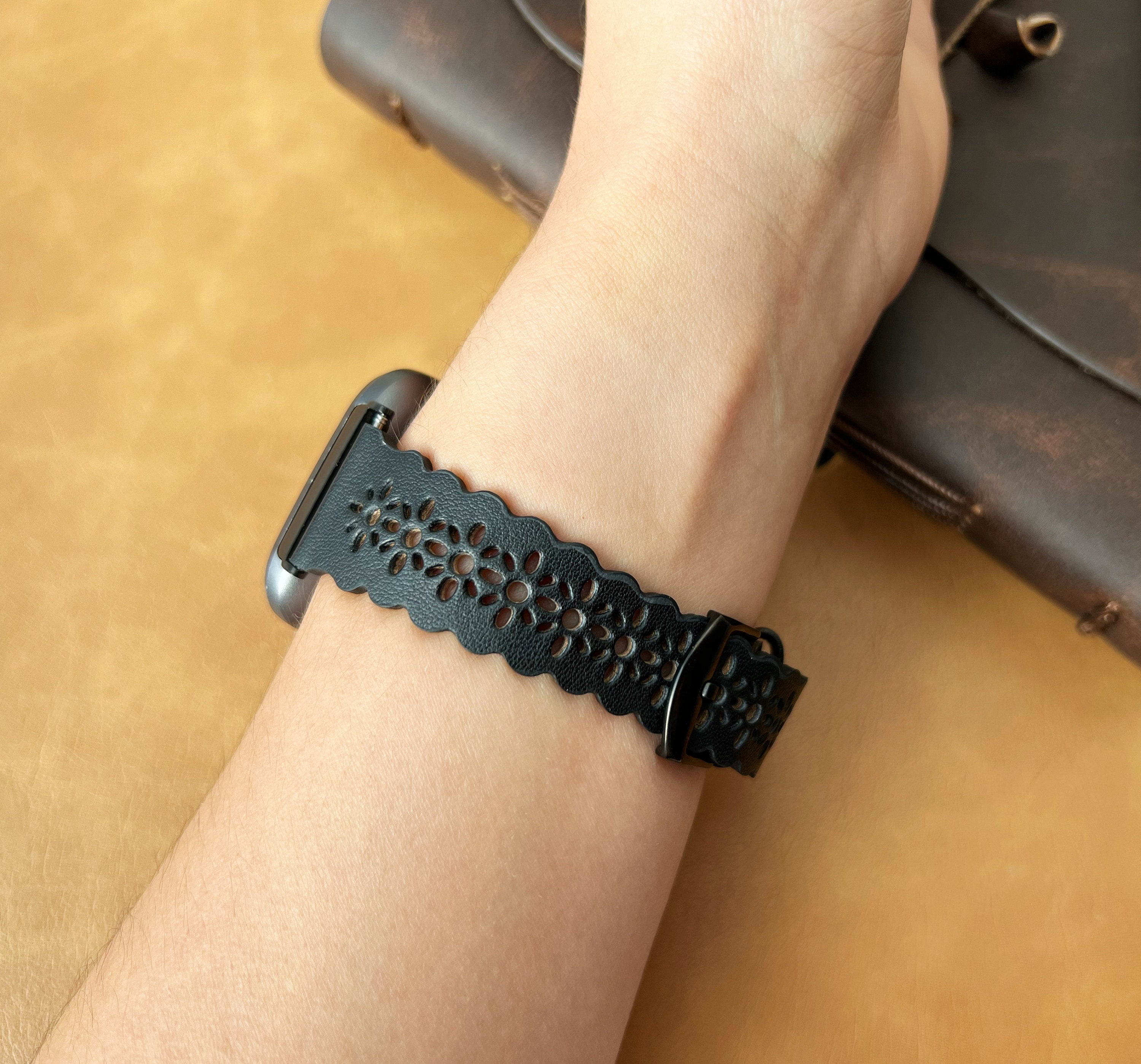 Black Leather Fitbit Versa 2 Band, Versa Lite Strap  display picture 2