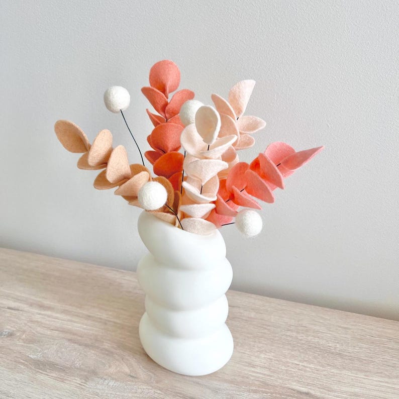 Cadeau pour maman bouquet de fleurs en laine déco d'intérieure  feuillage d'eucalyptus en feutrine idée cadeau Fête des Mères moins 40 euros
