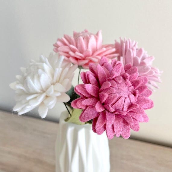 Idée cadeau fait main pour mère bouquet de fleurs en feutrine tendance décoration d'intérieur plante en laine  fleur en tissu pour la maison