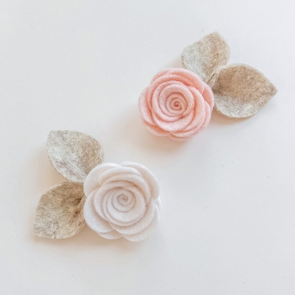 Accessoire cheveux rose blush et ivoire cadeau baby shower fille,fleur en feutrine de laine ivoire et blush bandeau nouveau-né,cadeau soeurs