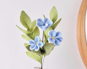 Bouquet en tissu idée cadeau d'anniversaire pour amie moins 40 euros fleurs en feutrine tendance déco d'intérieure plante en laine