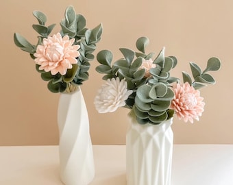 Bouquet de fleurs en feutrine idée cadeau Fête des mères moins 50 euros déco fausse chrysanthème fleur en tissu laine bouquet pour la maison