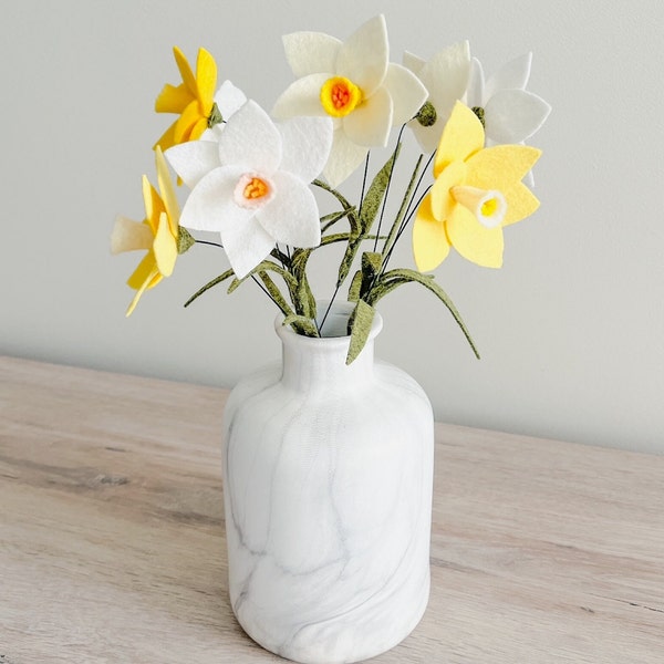 Fleur en feutre jonquille faite main idée cadeau original, Boeket van narcissen voor de decoratie van tafel en evenementen, Déco fleurie maison