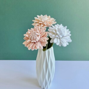 Idée cadeau fait main pour mère bouquet de fleurs en feutrine tendance décoration d'intérieur plante en laine  fleur en tissu pour la maison Cadeau Fête des Mères bouquet de fleurs en feutrine cadeau d'anniversaire pour maman ou épouse déco mason en laine idée bouquet de printemps